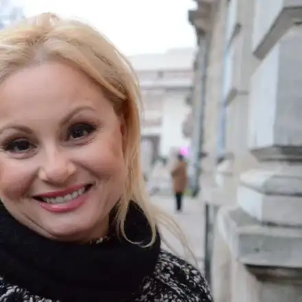 Тони Димитрова купува по спешност настолен компютър