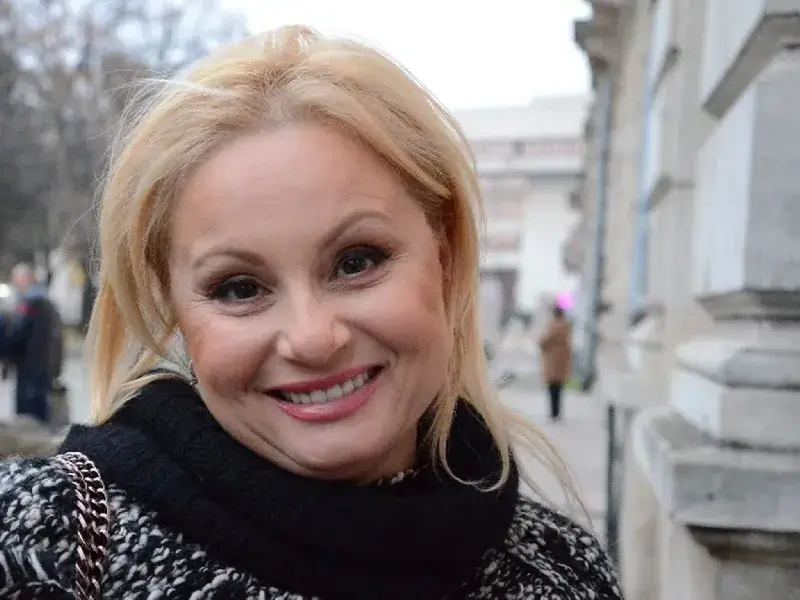 Тони Димитрова купува по спешност настолен компютър