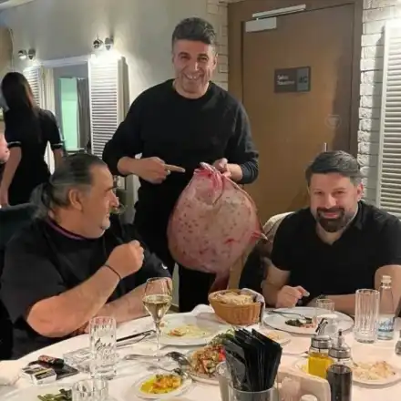 Тони Стораро почерпи с калкан  Василис Карас