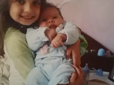 Вижте гаджето на Рачков като дете! Анита се показа като малка с брат си (Фото по-долу)