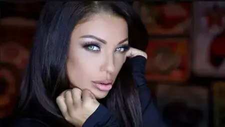 Вижте как Емануела дразни бившия си с ново гадже (Снимка в галерия)