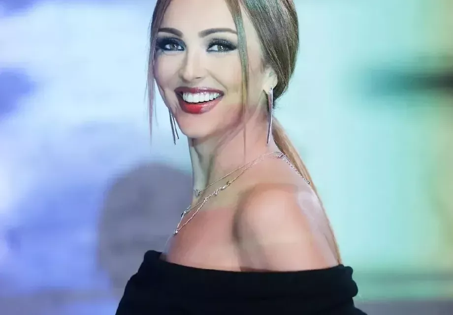 Глория пак влиза в театъра! Партнира си с Кирил Ефремов и Мария Сапунджиева