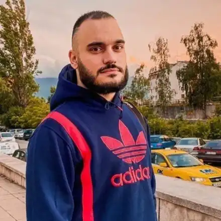 Закопчаха Лъчо от „СкандаУ“