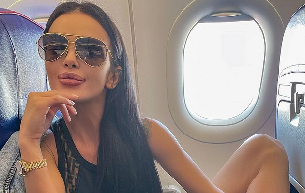 Отварачката заголи гръд на рождения ден на мъжа си Миро Дзвера