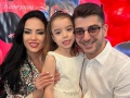 Дъщерята на Кадиев тръгна на уроци по пиано (Снимка)