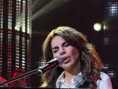 Алисия се обижда на подмятания за плейбек