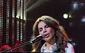 Алисия се обижда на подмятания за плейбек