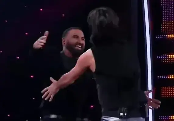 Азис: Влюбен съм в Моню! Ти си едно божество!