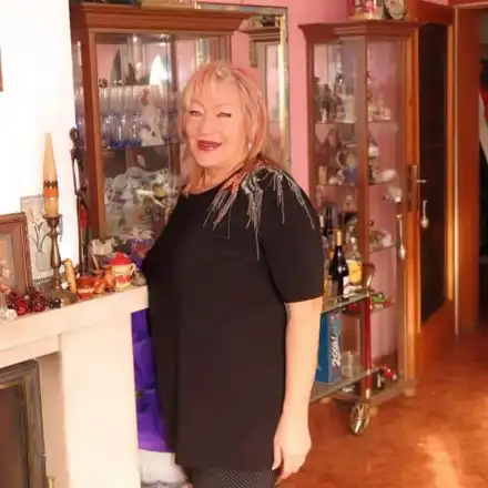 Бившият на Ани Върбанова източил 150 000 долара от банковата й сметка