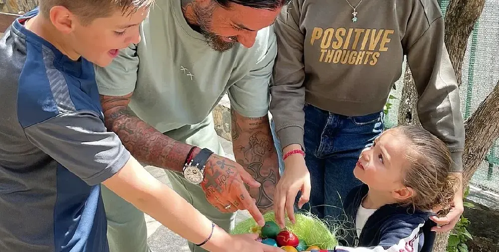 Благой Георгиев взима децата в Бали! Джизъса едва склонил Златка да пусне малкия Благо