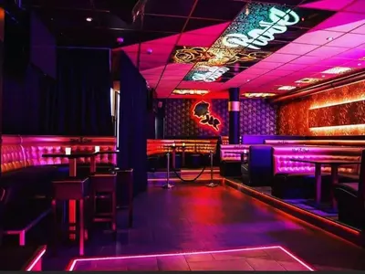 БОМБА! Емрах Стораро забъркан в схема за трафик на хора! Новата му заработва в бардак в Германия (СНИМКИ в галерия)