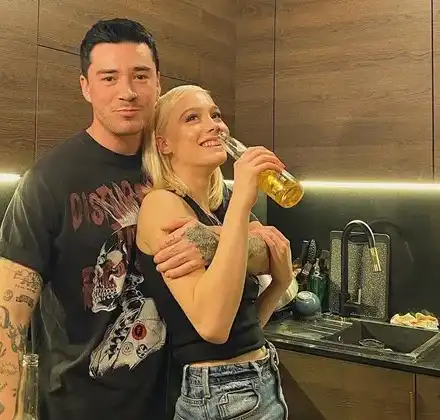 Ели Бинева заживя с гаджето