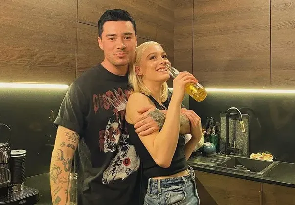 Ели Бинева заживя с гаджето
