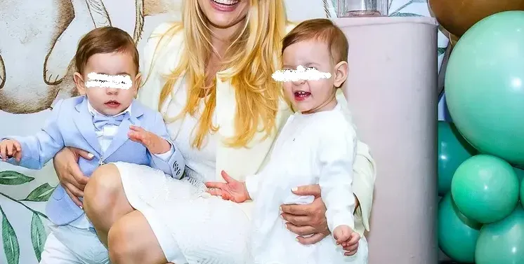 Ева Веселинова кръсти близнаците,  продължава да крие бащата на децата