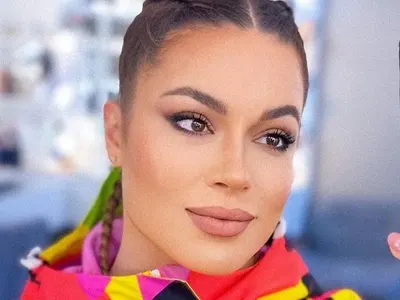 Евгения Джаферович се разгорещи в планината! (Папарашко Фото)