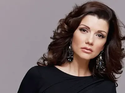 Фолк певицата Кали продавала сандвичи на журналисти! Младото й гадже е фармацевт