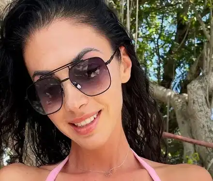 Йотовска си показа пилето от Малдивите (Фото)