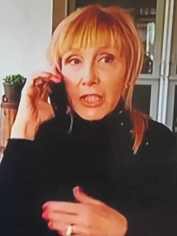 Ирен Кривошиева  ремонтира блока  на майка си