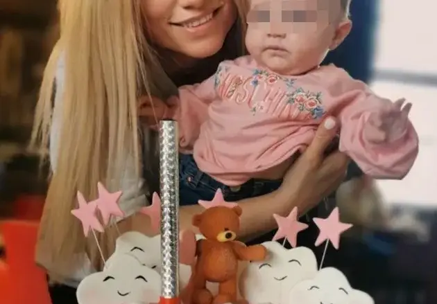 Ивена празнува 6 месеца на бебето си