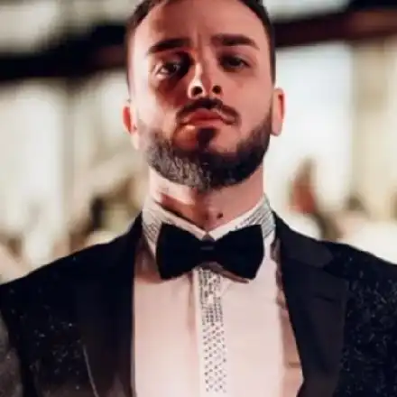 Иво Димчев точи лиги по колега: Криско е най-красивият български певец!