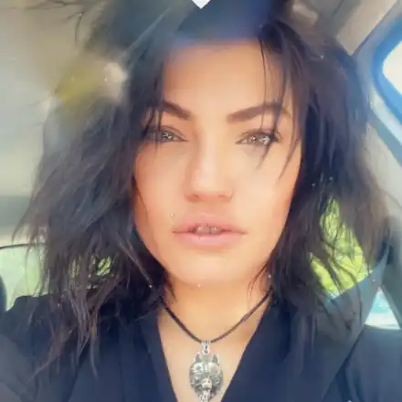 Жана Бергендорф бяга в Испания! Певицата пее в 5-звездни хотели на о-в Тенерифе