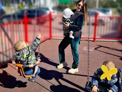 Капчикова изведе трите деца