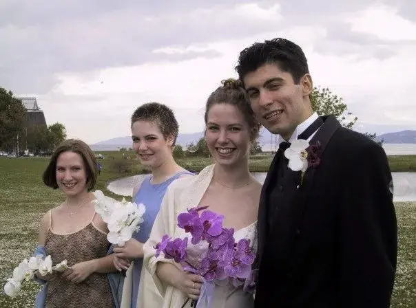 Кирил Петков празнува бронзова сватба в петзвезден хотел