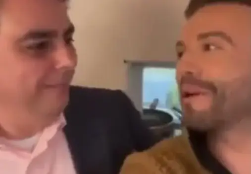 Крум съблазнява Асен Василев