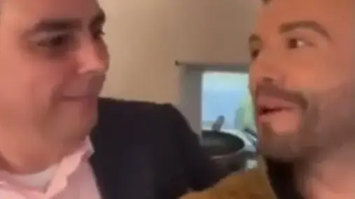 Крум съблазнява Асен Василев