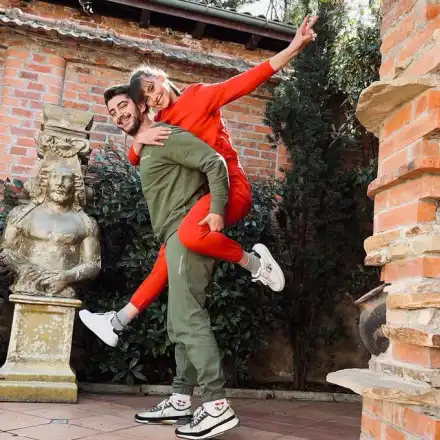 Мамин Сашко натиска за бебе втората си жена