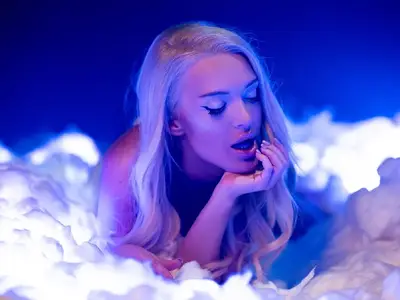 Марина Тошич „плаща бакшиш“ за изгубена любов