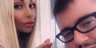 Машина: Светлана роди тайно трето дете на Гущеров (Снимка)