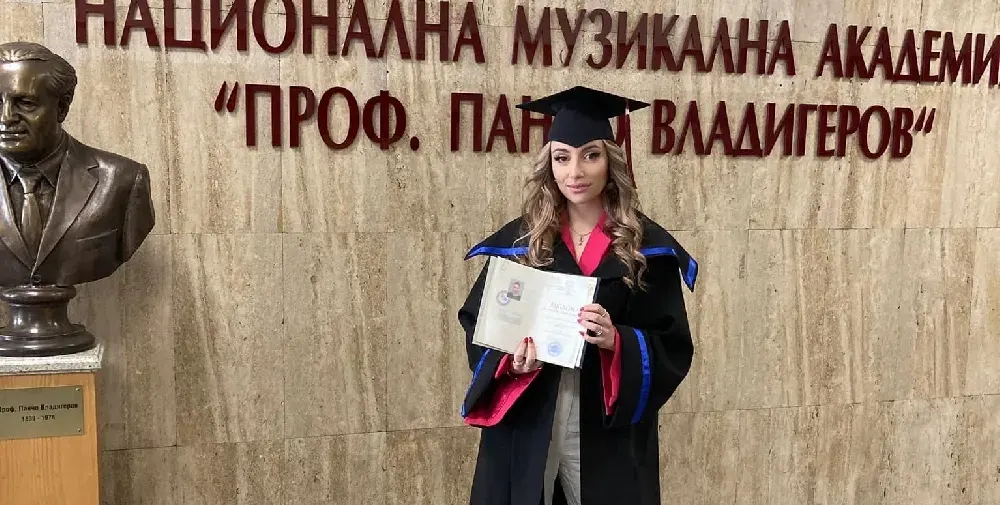 Михаела Маринова стана дипломиран рижисьор