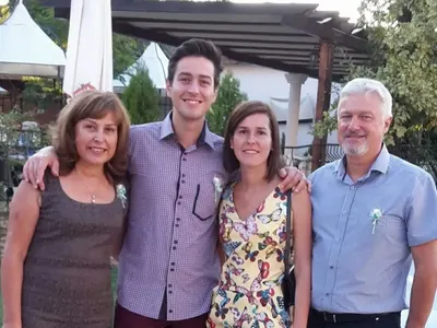 Министър Наско е трезвеник, оженил се малко преди да стане министър (СНИМКИ)