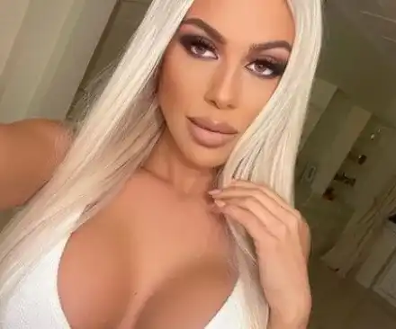 Мис Плеймейт иска с маска, Бате Енчо се кефи на японския модел