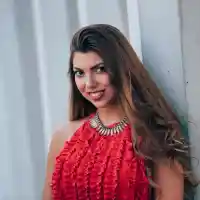 Наша миска раздава мартеници на „Топ модел на света“