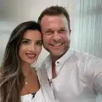 Ненчо показа новото си младо гадже (Снимки)