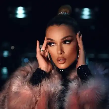 Одраха с ключ колата на Диона