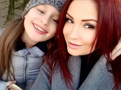 Помните ли фолк певицата Сани? Вижте с какво се занимава в момента