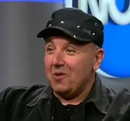 Радо Шоу спаси блок от пожар! Певецът възхитен от реакцията на огнеборците