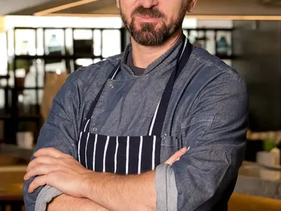 Шеф Андре Токев с катетър в Казичене