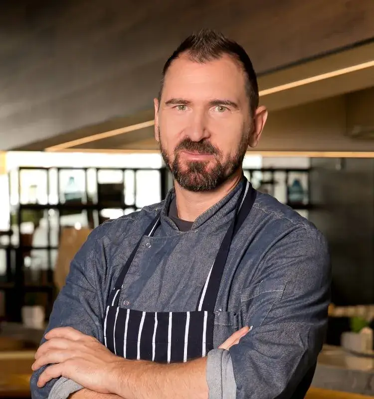 Шеф Андре Токев с катетър в Казичене