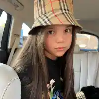 Щерката на Николета на 10 години (Снимка в галерията)