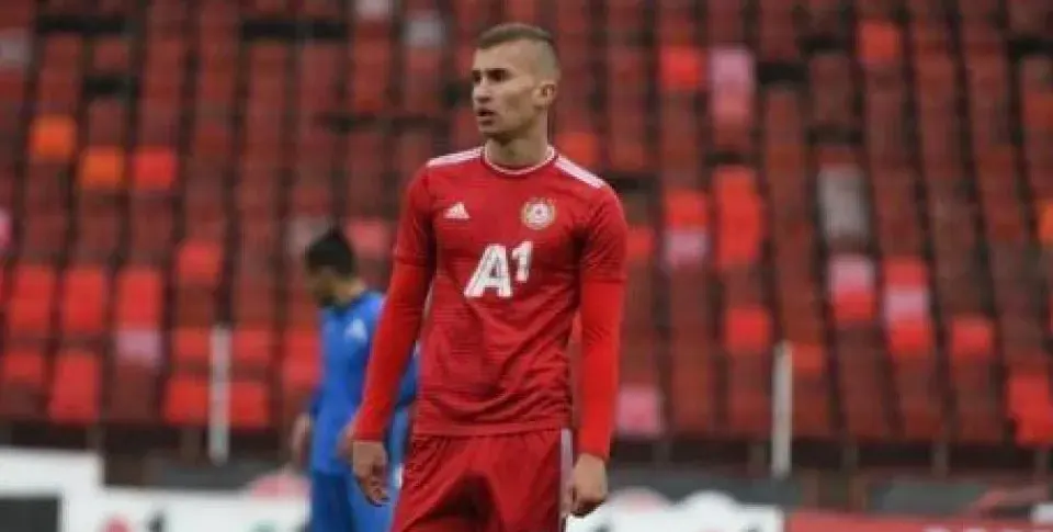 Синът на Румен Радев окончателно заряза футбола