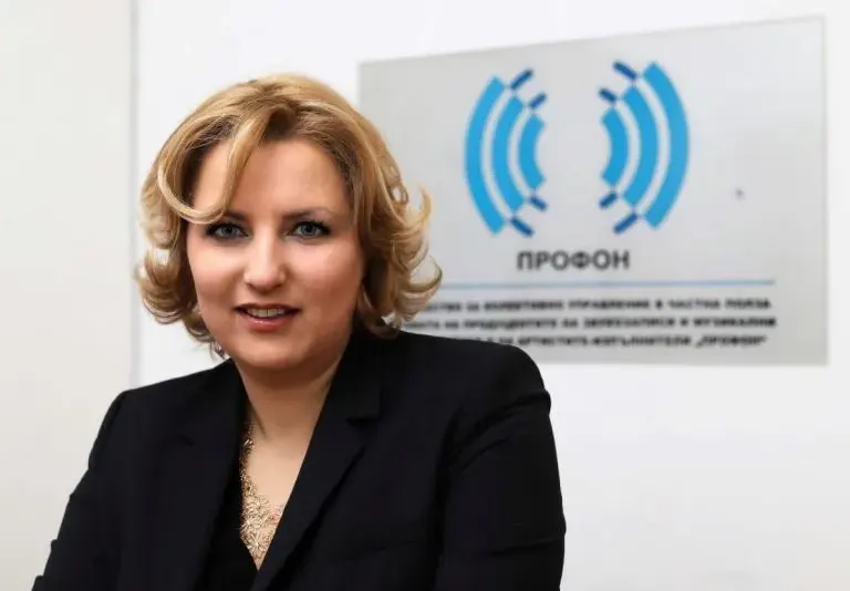 СКАНДАЛ: Над 1 милион лева на певци се озоваха в личните  банкови сметки на  шефката на „Профон”