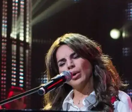 Свекървата е най-големият фен на Алисия, ще я подкрепя на живо в „Капките“