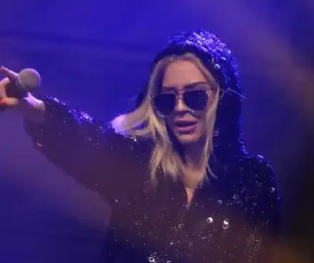 Тита спешно търси озвучител