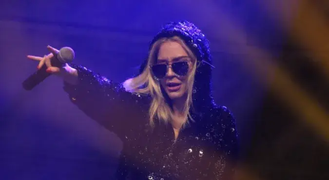 Тита спешно търси озвучител