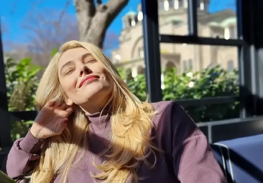 В нов дом се изнася Ева Веселинова
