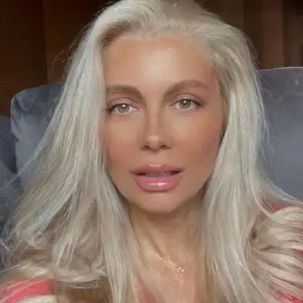 Венета Райкова започна десетия си роман